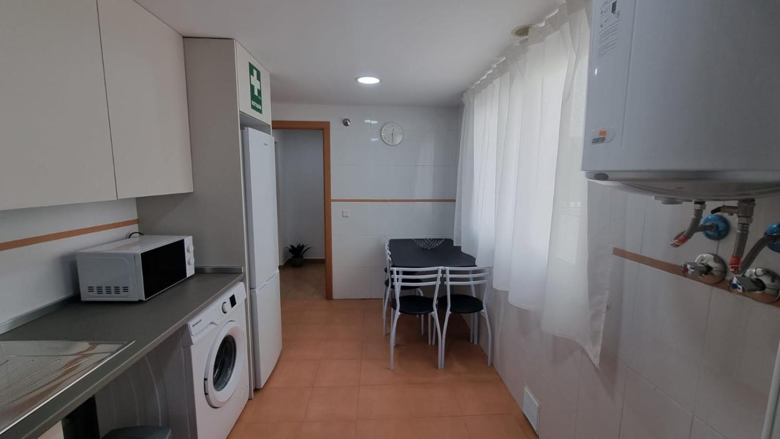 Moderno Apartamento 3 Dormitorios, Garaje Y Piscina La Algaba Екстериор снимка